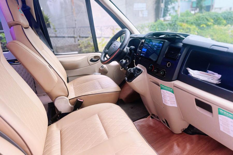 ford-transit-limousine-10-cho-22911758332867.jpg