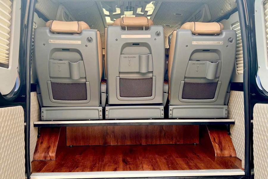 xe-limousine-10-cho-61746672257.jpg