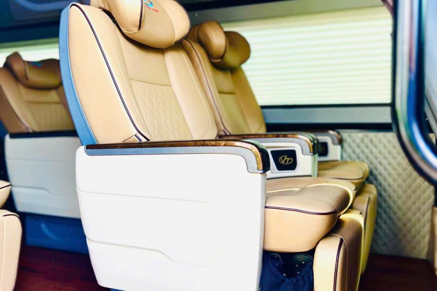 xe-limousine-10-cho-84251746672258.jpg