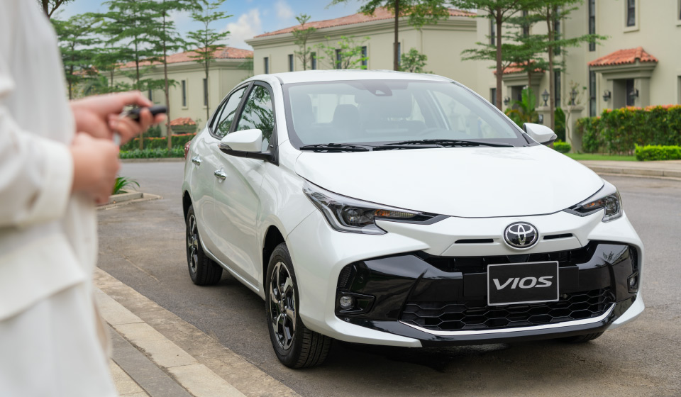 Thuê xe 4 chỗ đi công tác 