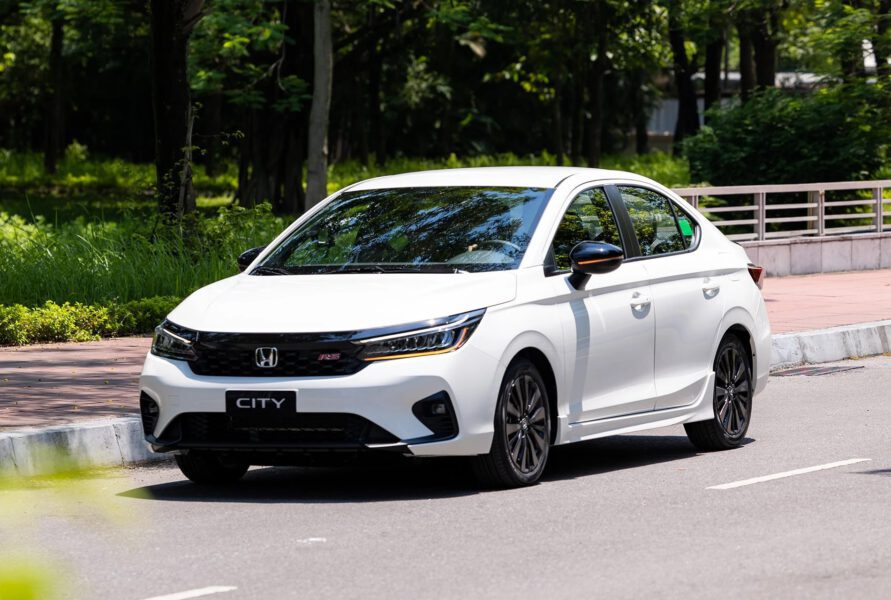 Thuê xe 4 chỗ đi công tác 