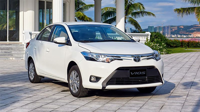 Xe 4 chỗ 