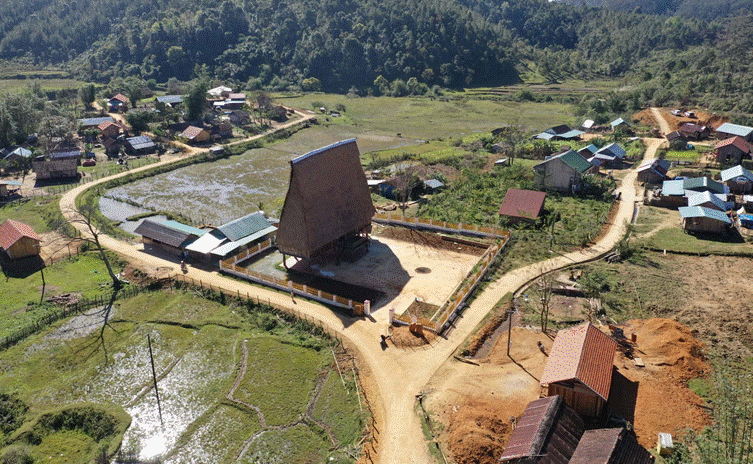 Làng Văn Hóa Kon Pring
