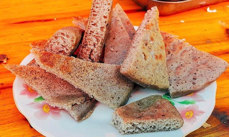 Banh tam giac mach