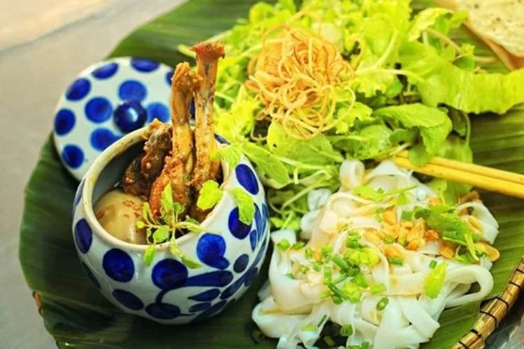 mi quang ech
