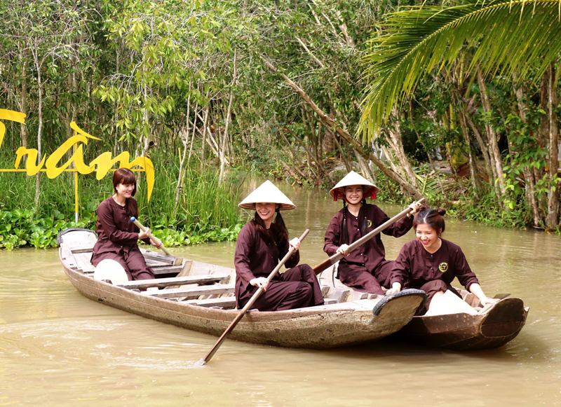 Chèo thuyền