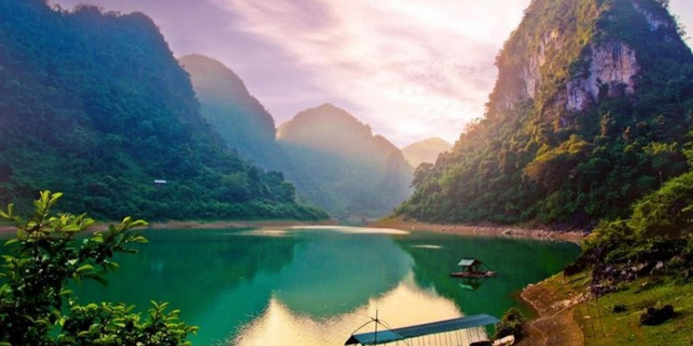 Du Lịch Hồ Thang Hen – Tuyệt Tác Thiên Nhiên Giữa Núi Rừng Cao Bằng