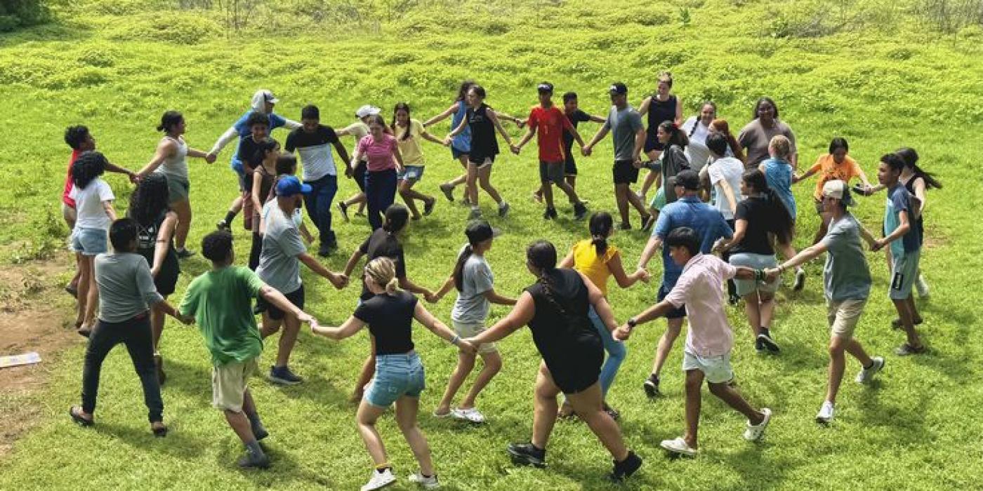 Kinh Nghiệm Du Lịch Theo Đoàn Giúp Chuyến Đi Thuận Lợi Và Tiết Kiệm