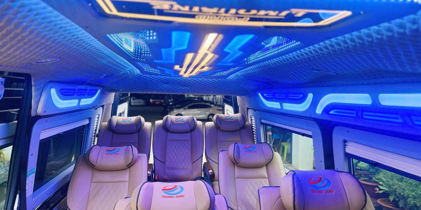 Thuê Xe 9 Chỗ Limousine Cao Cấp Cho Du Lịch – Giải Pháp Di Chuyển Đẳng Cấp